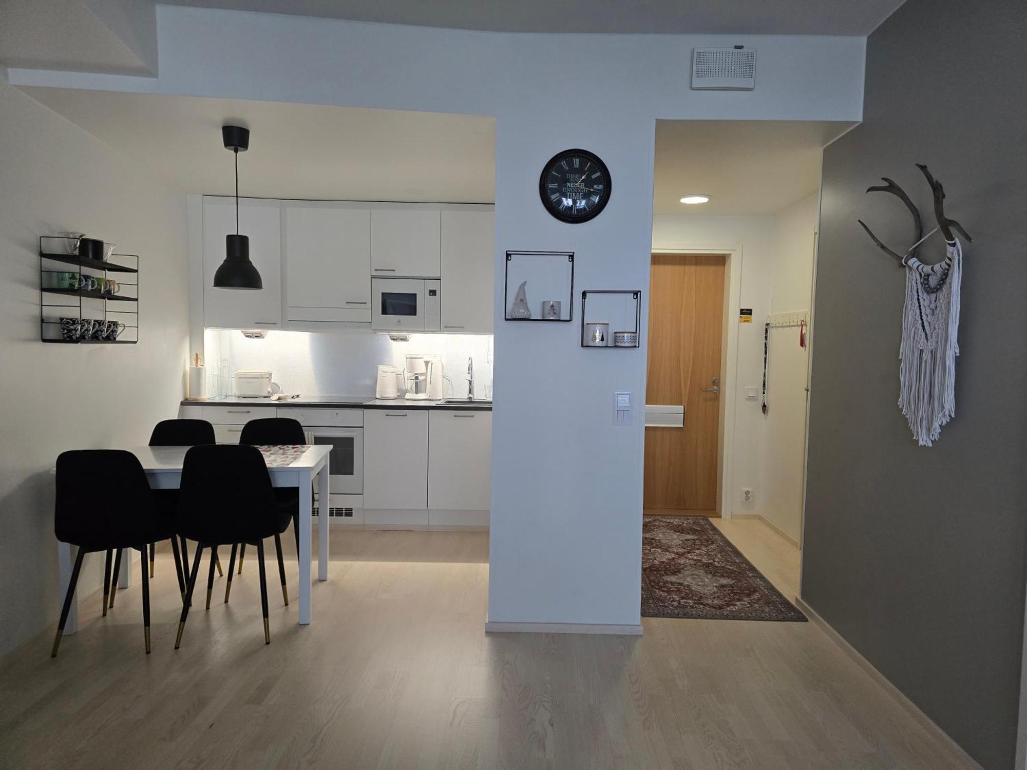 Uusi Kotoisa Kaksio Yksityissaunalla Rovaniemi Exterior foto